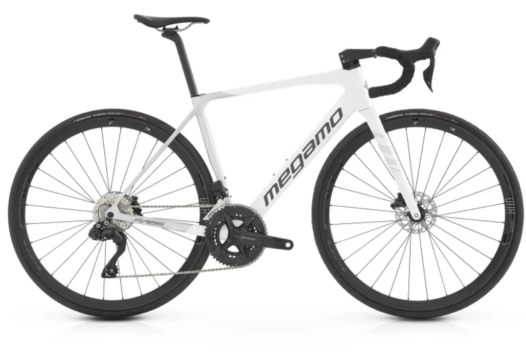 Alquiler Bicis Carretera de Carbono en Barcelona - Carretera / Bianchi Infinito XE -CaranvaSports - temporada 2026